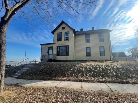 Photo of 1301 Jefferson Ave, Sheboygan, WI 53081 (MLS # 1952868)