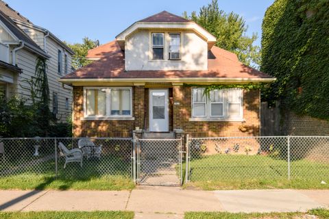 3929 N 19th St, Milwaukee, WI 53206 - #: 1933319