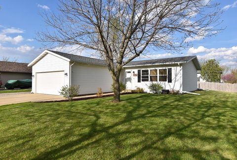 Photo of 6043 245th Ave, Paddock Lake, WI 53168 (MLS # 1961504)