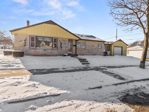 Photo of 5701 W Stack Dr, Milwaukee, WI 53219 (MLS # 1948759)