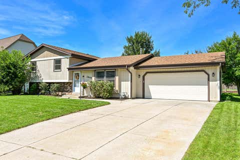 Photo of 2846 W Briarwood Dr, Franklin, WI 53132 (MLS # 1977629)