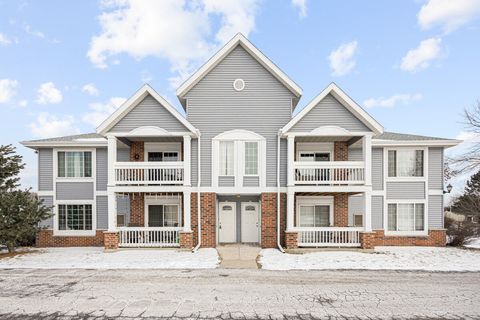 Photo of 3640 E Barbara Ct, Oak Creek, WI 53154 (MLS # 1948783)