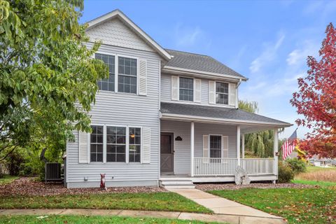 Photo of 1101 Hidden Creek Ln, Burlington, WI 53105 (MLS # 1940062)