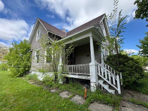 Photo of 2863 N Dr William Finlayson St, Milwaukee, WI 53212 (MLS # 1921344)