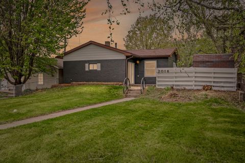 Photo of 2016 21st Pl S, La Crosse, WI 54601 (MLS # 1960258)