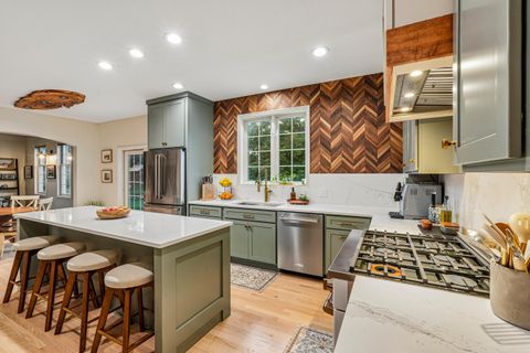 Photo of 1338 Chickadee Ln, Grafton, WI 53024 (MLS # 1966897)