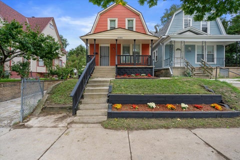 Photo of 1220 S 25th St, Milwaukee, WI 53204 (MLS # 1981388)