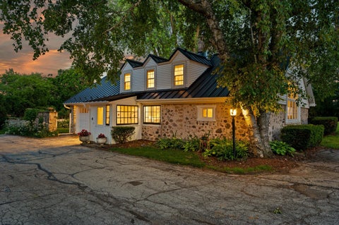 Photo of 12116 N Wauwatosa Rd, Mequon, WI 53097 (MLS # 1980043)