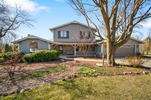 Photo of 12375 W Holmes Ave, Greenfield, WI 53228 (MLS # 1957315)