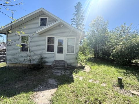 Photo of 6031 242nd Ave, Salem Lakes, WI 53168 (MLS # 1965294)