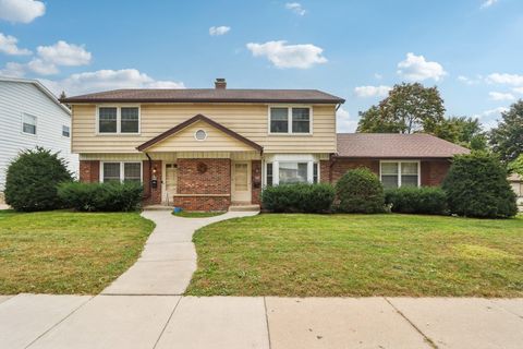 Photo of 9239 W Morgan Ave, Milwaukee, WI 53228 (MLS # 1945063)