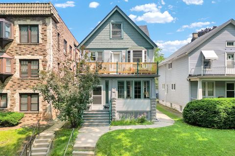 Photo of 3354 N Cambridge Ave, Milwaukee, WI 53211 (MLS # 1937526) Photo of 3354 N Cambridge Ave, Milwaukee, WI 53211 (MLS # 1937526)