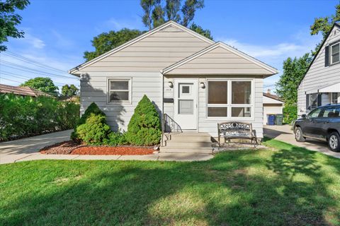 Photo of 1353 S 110th St, West Allis, WI 53214 (MLS # 1937910)