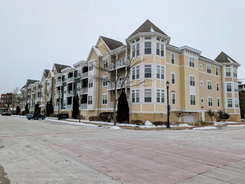 Photo of 1335 11th Ave, Grafton, WI 53024 (MLS # 1946287)