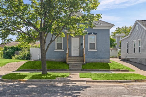 Photo of 946 Hood St, La Crosse, WI 54601 (MLS # 1980818)