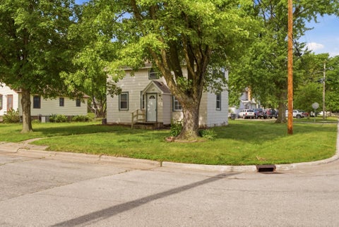 Photo of 2737 Hamilton St, La Crosse, WI 54603 (MLS # 1967217)