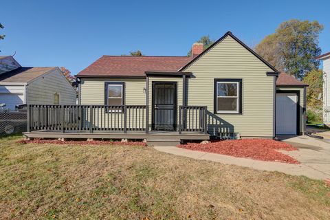 Photo of 4937 N 51 Blvd, Milwaukee, WI 53218 (MLS # 1941826)