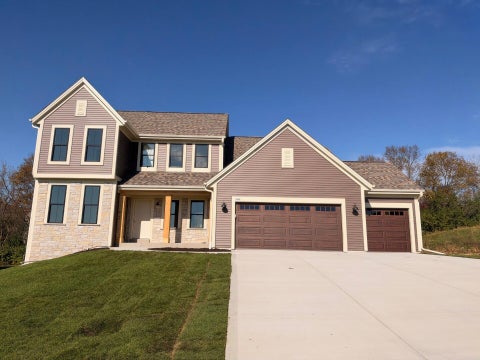 Photo of 3804 Oakmont Trl, Waukesha, WI 53188 (MLS # 1986119)