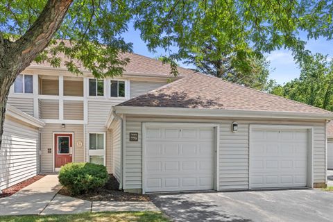 Photo of 777 W Puetz Rd, Oak Creek, WI 53154 (MLS # 1928848)