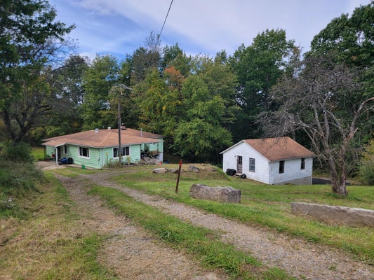 788 ALTMAN AVENUE EXT, PUNXSUTAWNEY, PA 15767 - Image 4e8b914d1269dd2365a1a12e4e916700/1686837433