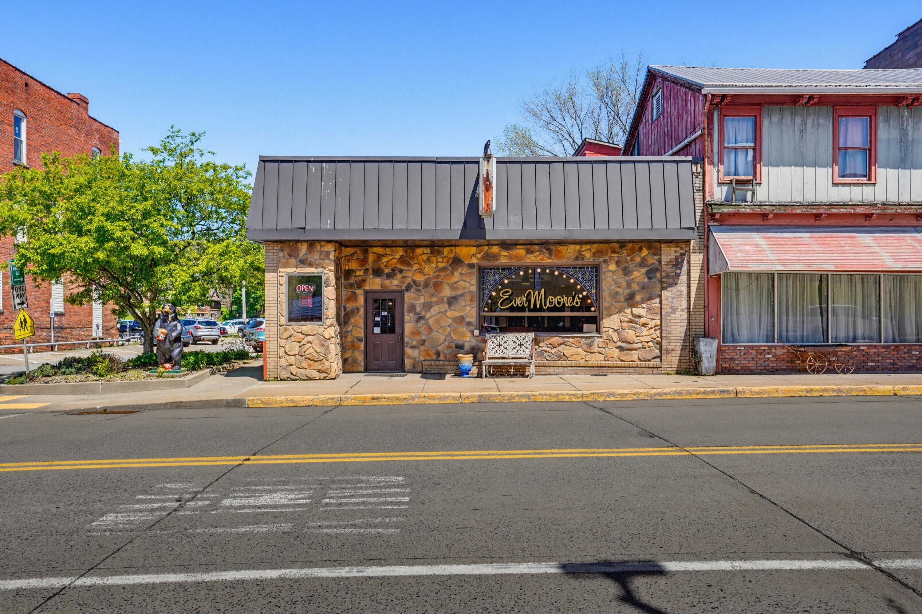 341 Broad St, New Bethlehem, PA 16242
