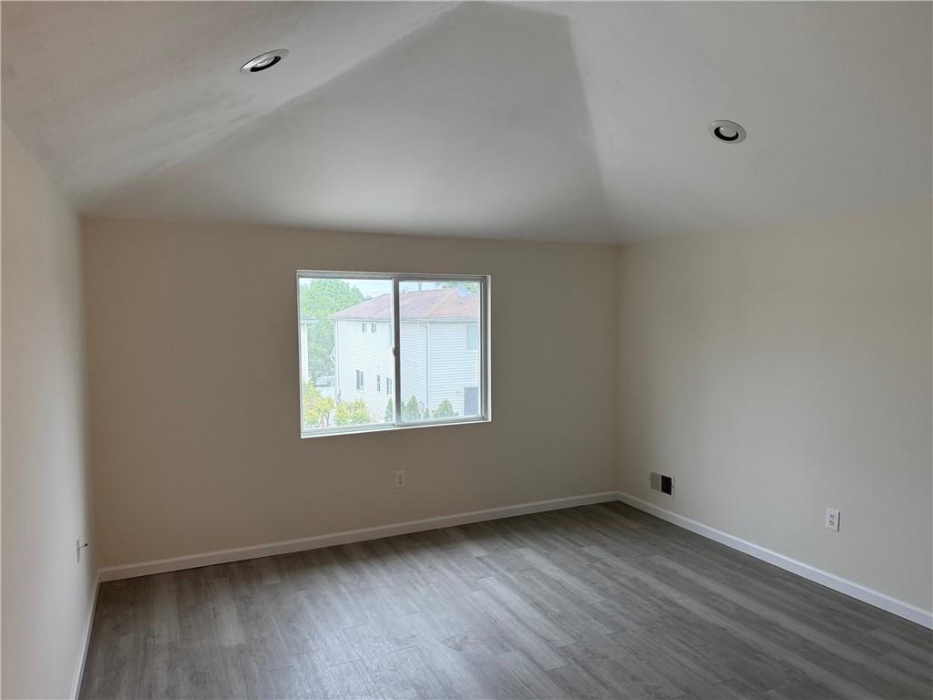 Brooklyn, New York 11234, United States, 3 Bedrooms Bedrooms, ,3 BathroomsBathrooms,Residential,Active,139331