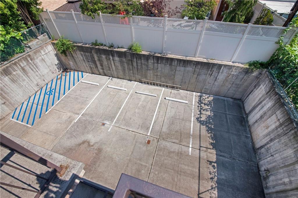 Brooklyn, New York 11228, United States, 2 Bedrooms Bedrooms, ,2 BathroomsBathrooms,Residential,Pending,48003