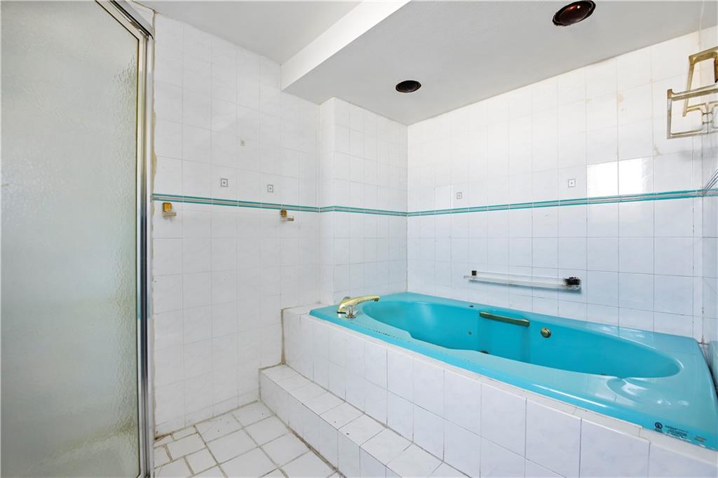 Brooklyn, New York 11234, United States, 7 Bedrooms Bedrooms, ,5 BathroomsBathrooms,Residential,Active,91453