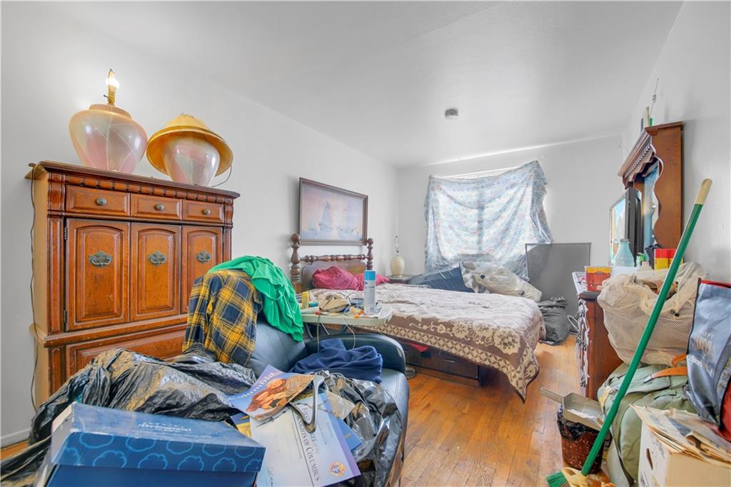 Brooklyn, New York 11234, United States, 7 Bedrooms Bedrooms, ,5 BathroomsBathrooms,Residential,Active,91453