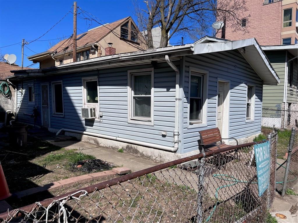 Brooklyn, New York 11235, United States, 2 Bedrooms Bedrooms, ,1 BathroomBathrooms,Residential,Active,53026