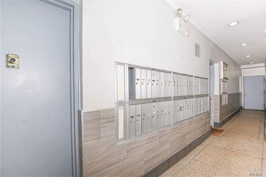 Rockaway Park, New York 11694, United States, ,1 BathroomBathrooms,Residential,Active,42340