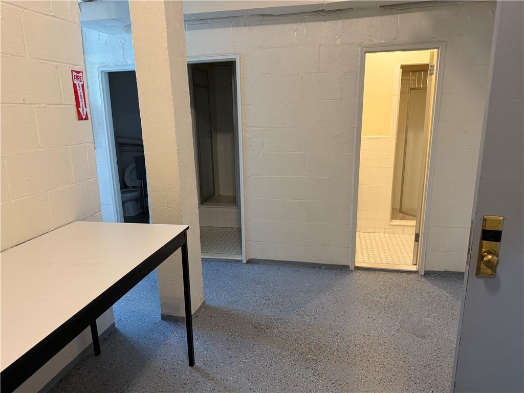 Rockaway Park, New York 11694, United States, ,1 BathroomBathrooms,Residential,Active,42340