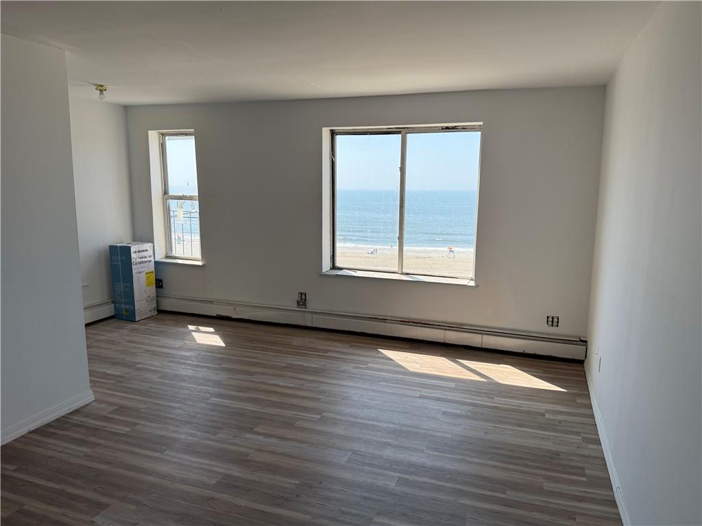 Rockaway Park, New York 11694, United States, ,1 BathroomBathrooms,Residential,Active,42340