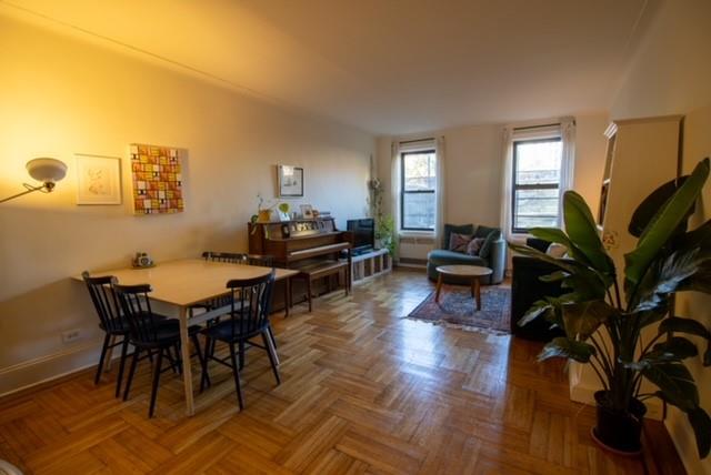 Brooklyn, New York 11226, United States, 2 Bedrooms Bedrooms, ,1 BathroomBathrooms,Residential,Pending,33359