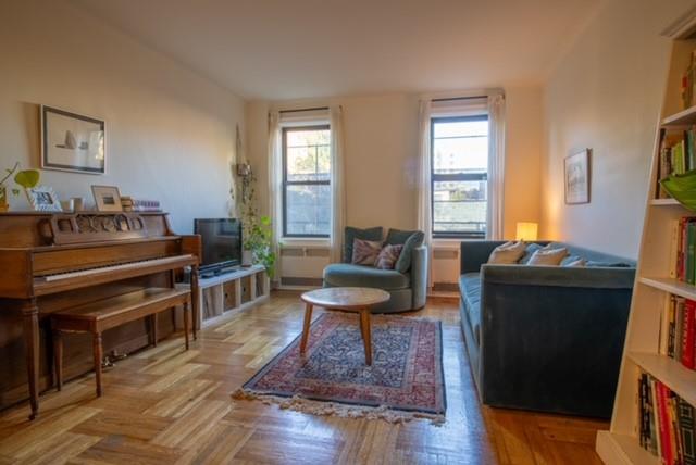Brooklyn, New York 11226, United States, 2 Bedrooms Bedrooms, ,1 BathroomBathrooms,Residential,Pending,33359 Brooklyn, New York 11226, United States, 2 Bedrooms Bedrooms, ,1 BathroomBathrooms,Residential,Pending,33359