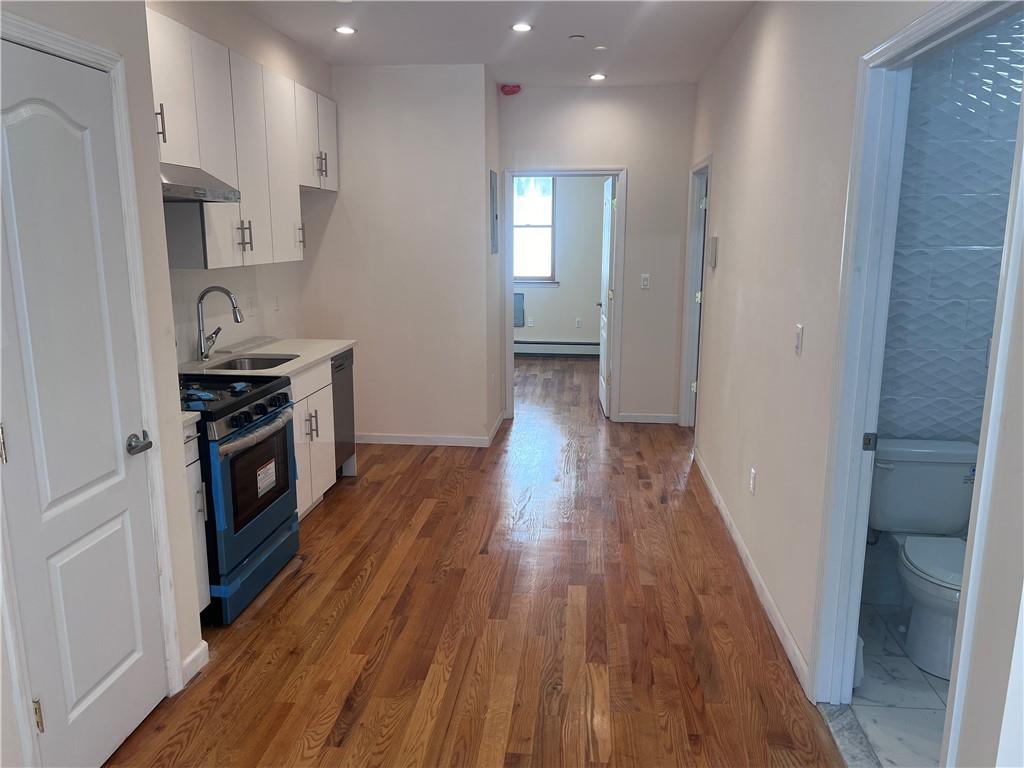 Brooklyn, New York 11228, United States, 2 Bedrooms Bedrooms, ,3 BathroomsBathrooms,Residential,Active,47964
