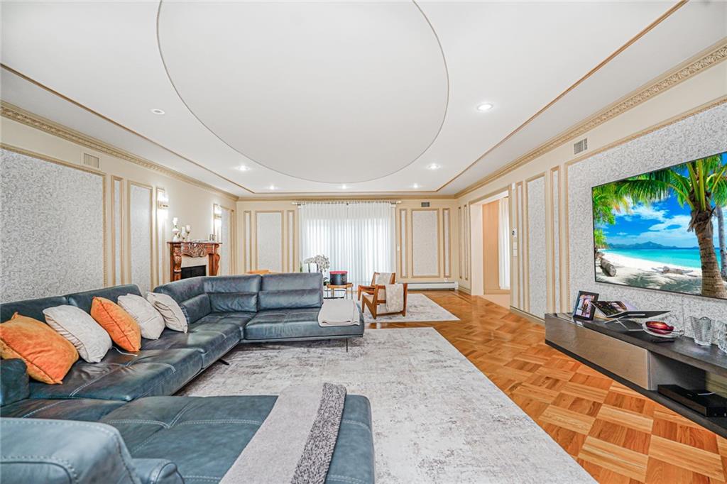 Staten Island, New York 10304, United States, 4 Bedrooms Bedrooms, ,2 BathroomsBathrooms,Residential,Active,154797