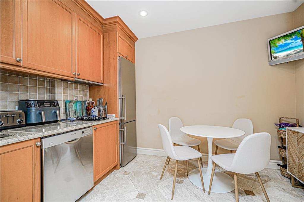 Staten Island, New York 10304, United States, 4 Bedrooms Bedrooms, ,2 BathroomsBathrooms,Residential,Active,154797