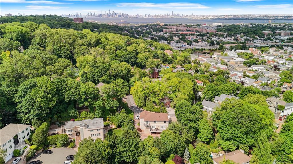 Staten Island, New York 10304, United States, 4 Bedrooms Bedrooms, ,2 BathroomsBathrooms,Residential,Active,154797