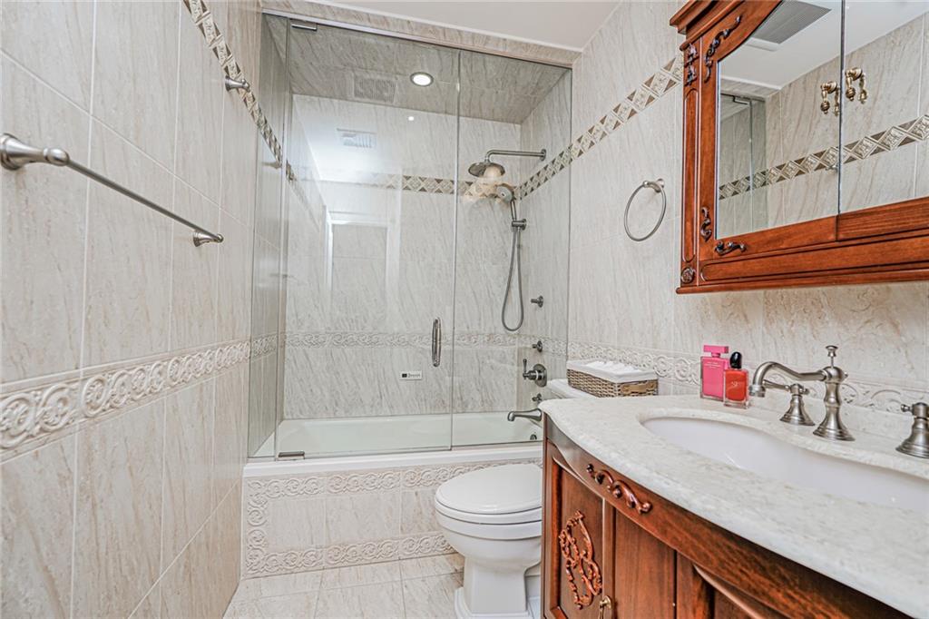 Staten Island, New York 10304, United States, 4 Bedrooms Bedrooms, ,2 BathroomsBathrooms,Residential,Active,154797