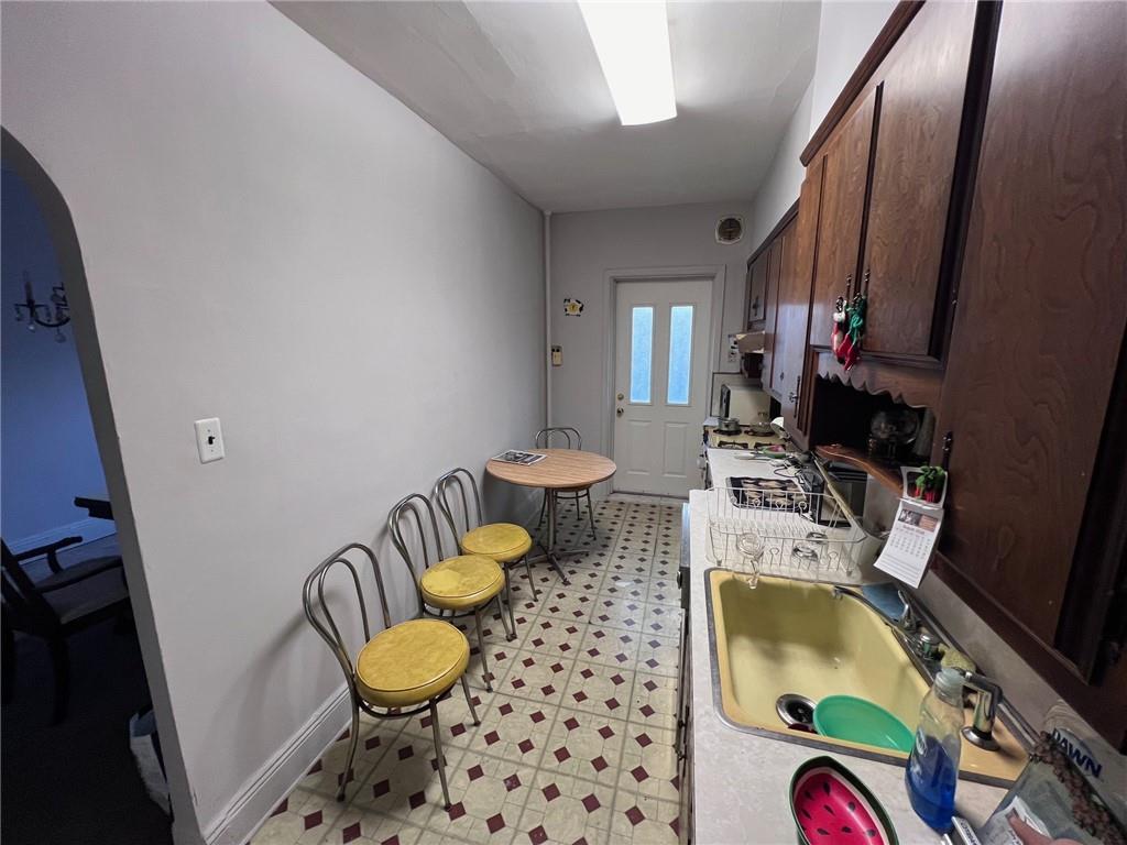 Brooklyn, New York 11229, United States, 3 Bedrooms Bedrooms, ,2 BathroomsBathrooms,Residential,Pending,32061