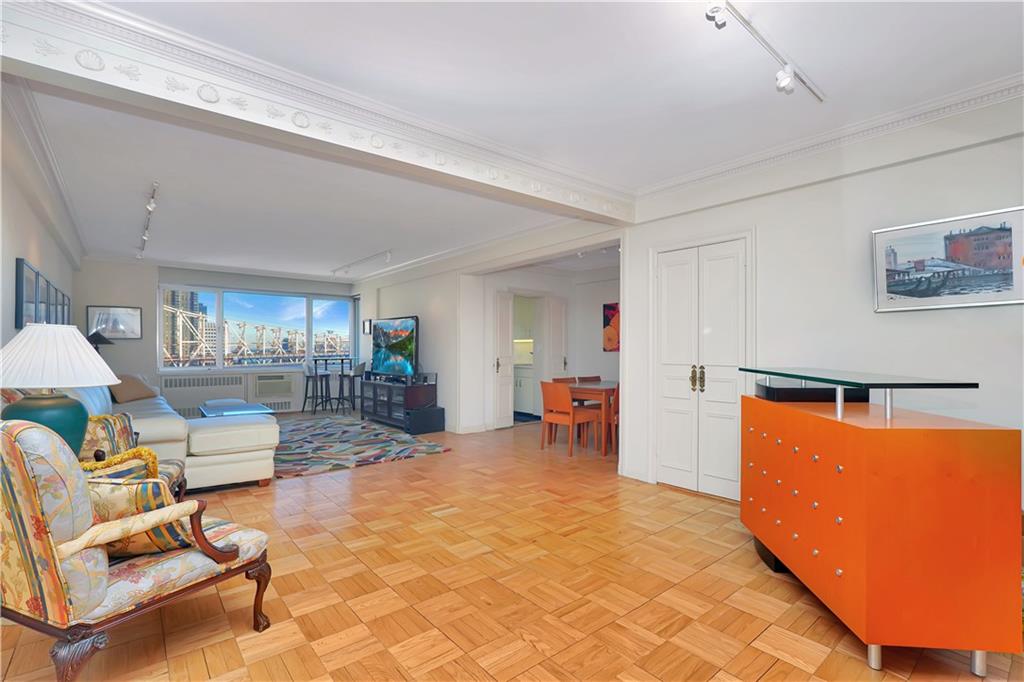 New York, New York 10022, United States, 2 Bedrooms Bedrooms, ,2 BathroomsBathrooms,Residential,Active,53018