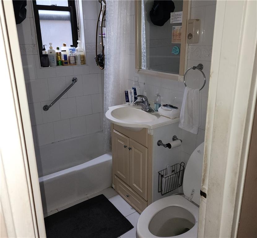 Brooklyn, New York 11234, United States, 2 Bedrooms Bedrooms, ,1 BathroomBathrooms,Residential,Active,52341