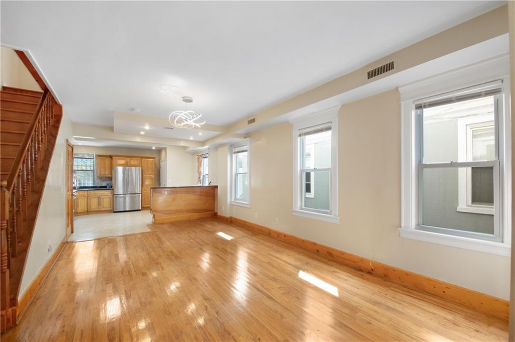 Brooklyn, New York 11203, United States, 4 Bedrooms Bedrooms, ,2 BathroomsBathrooms,Residential,Active,119525