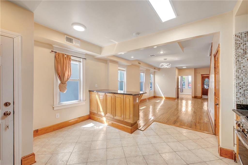 Brooklyn, New York 11203, United States, 4 Bedrooms Bedrooms, ,2 BathroomsBathrooms,Residential,Active,119525