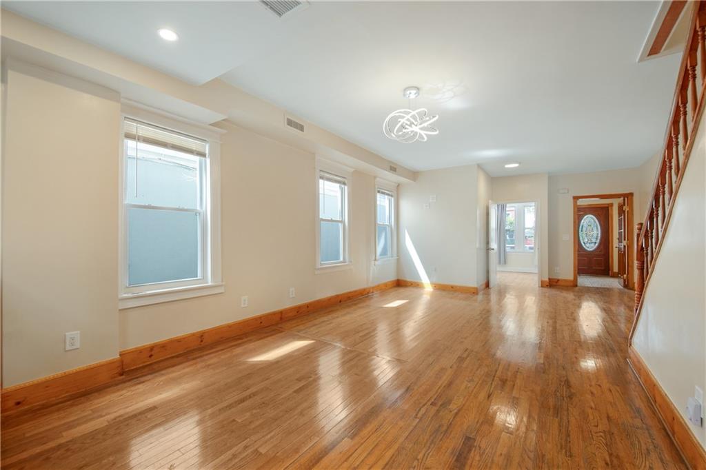 Brooklyn, New York 11203, United States, 4 Bedrooms Bedrooms, ,2 BathroomsBathrooms,Residential,Active,119525
