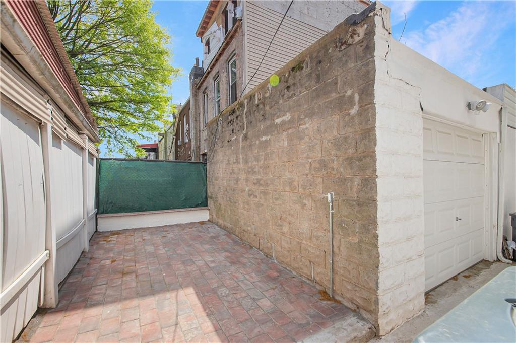 Brooklyn, New York 11203, United States, 4 Bedrooms Bedrooms, ,2 BathroomsBathrooms,Residential,Active,119525