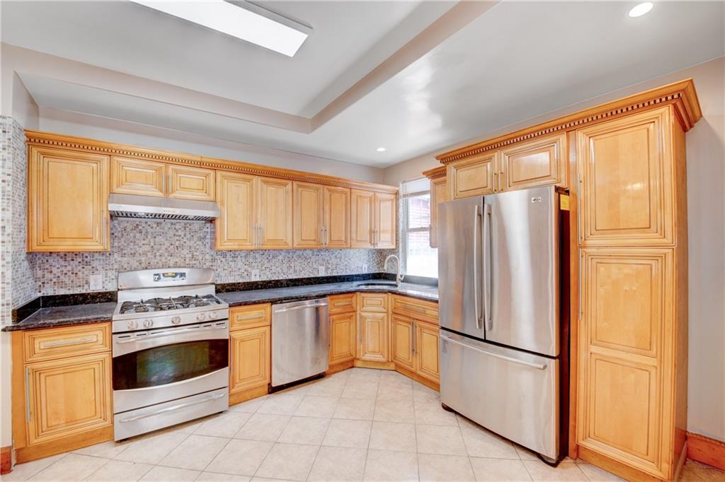 Brooklyn, New York 11203, United States, 4 Bedrooms Bedrooms, ,2 BathroomsBathrooms,Residential,Active,119525