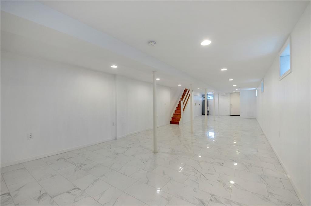 Brooklyn, New York 11203, United States, 4 Bedrooms Bedrooms, ,2 BathroomsBathrooms,Residential,Active,119525