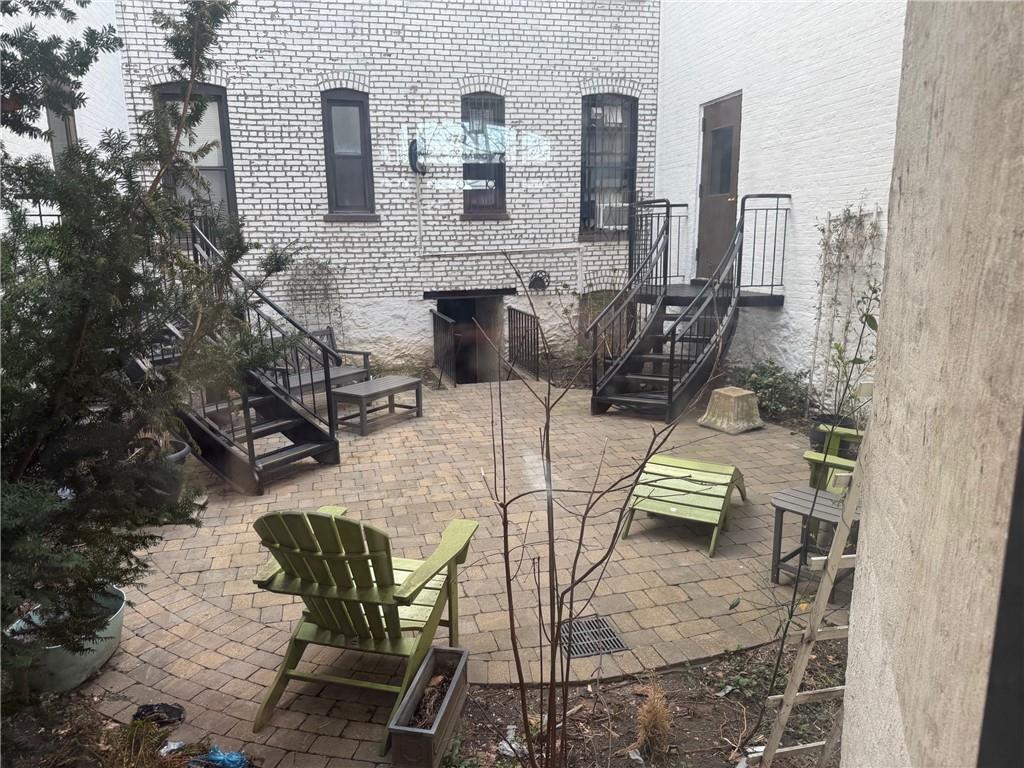 Brooklyn, New York 11218, United States, 1 Bedroom Bedrooms, ,1 BathroomBathrooms,Residential,Active,100259